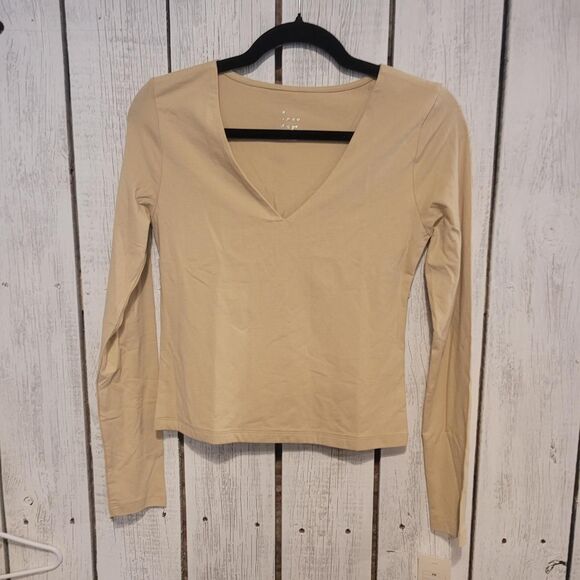 aerie Tops - Women's Tan and Cream Shirt